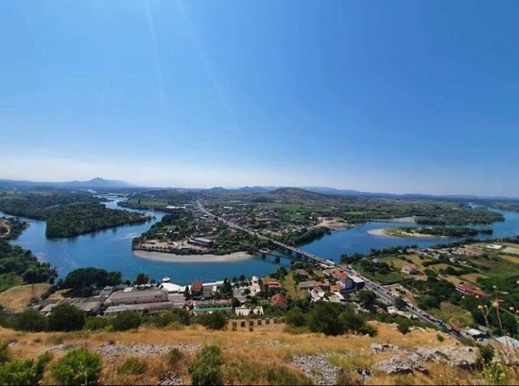 Sunrise Guest House Shkodër Dış mekan fotoğraf
